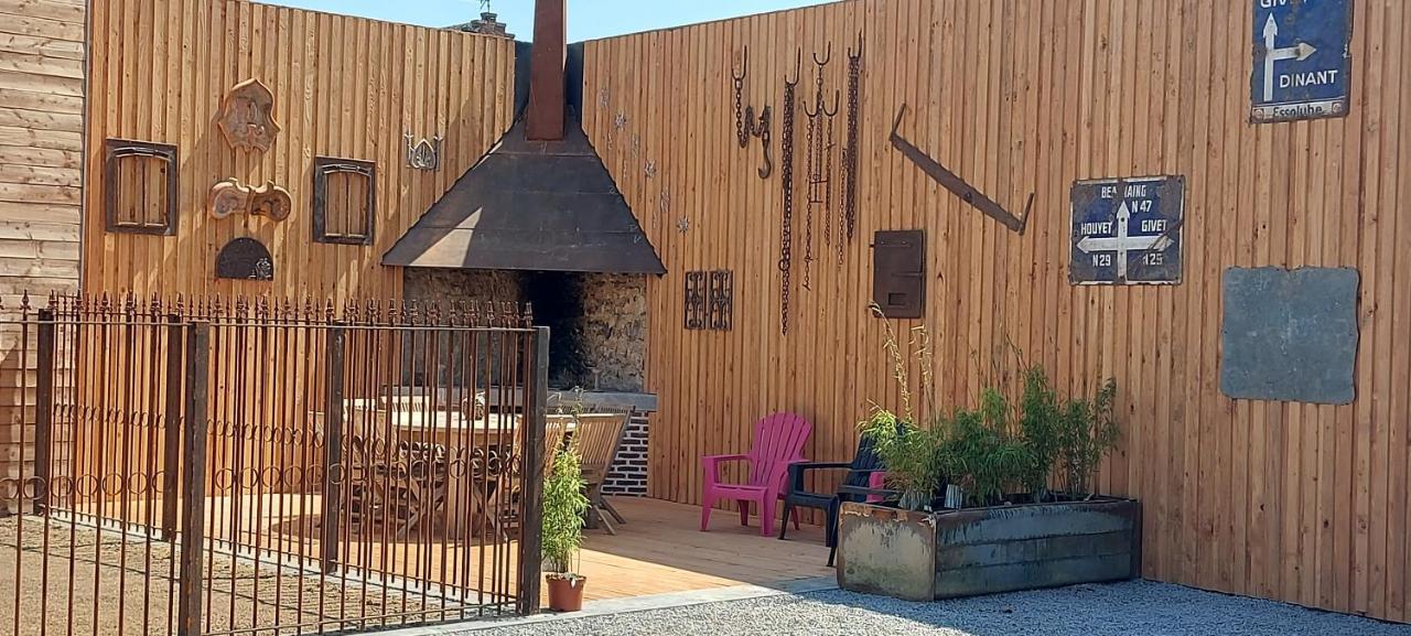 Appartement Style Industriel Avec Terrasse Givet Exterior photo