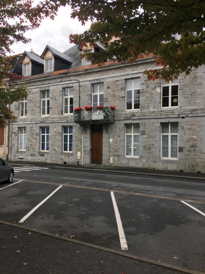 Appartement Style Industriel Avec Terrasse Givet Exterior photo